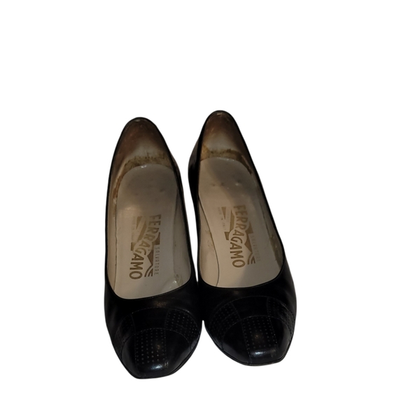 Vintage Women Leather Black Pumps By Salvatore Ferragamo Size 7 1/2 AAAA/Women D - Picture 3 of 8